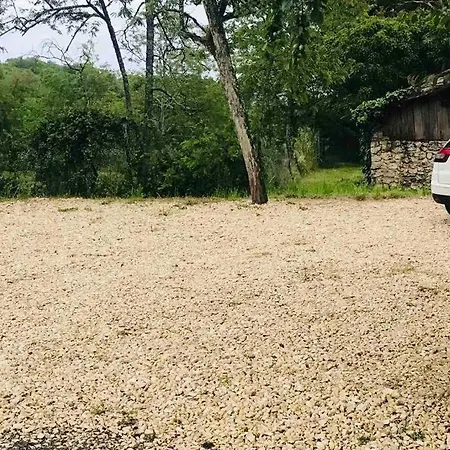 Hébergement de vacances Maison Avec Jardin Dans Village Reaup