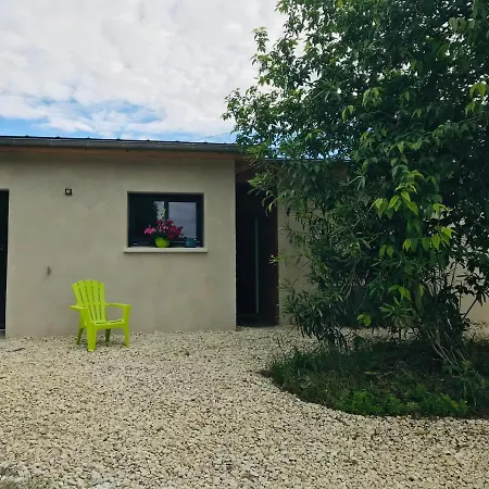Holiday home Maison Avec Jardin Dans Village Reaup