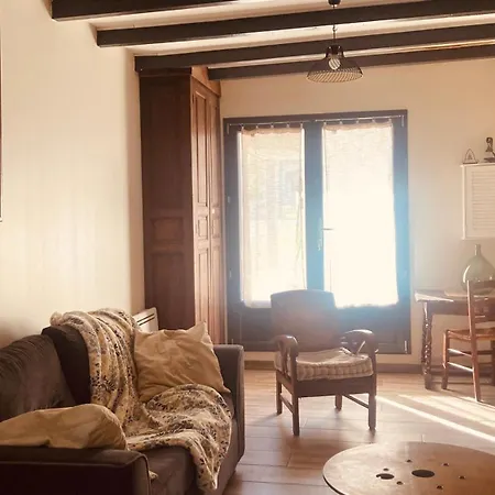 Holiday home Maison Avec Jardin Dans Village *